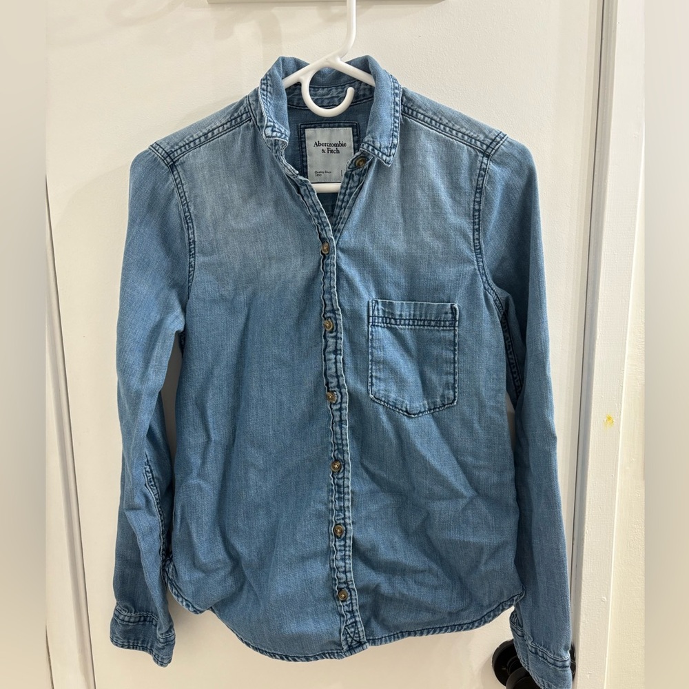 Abercrombie & Fitch Women’s Button Down Denim Shirt